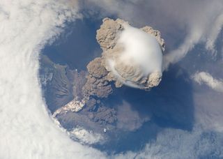 Volcan Sarychev en Russie